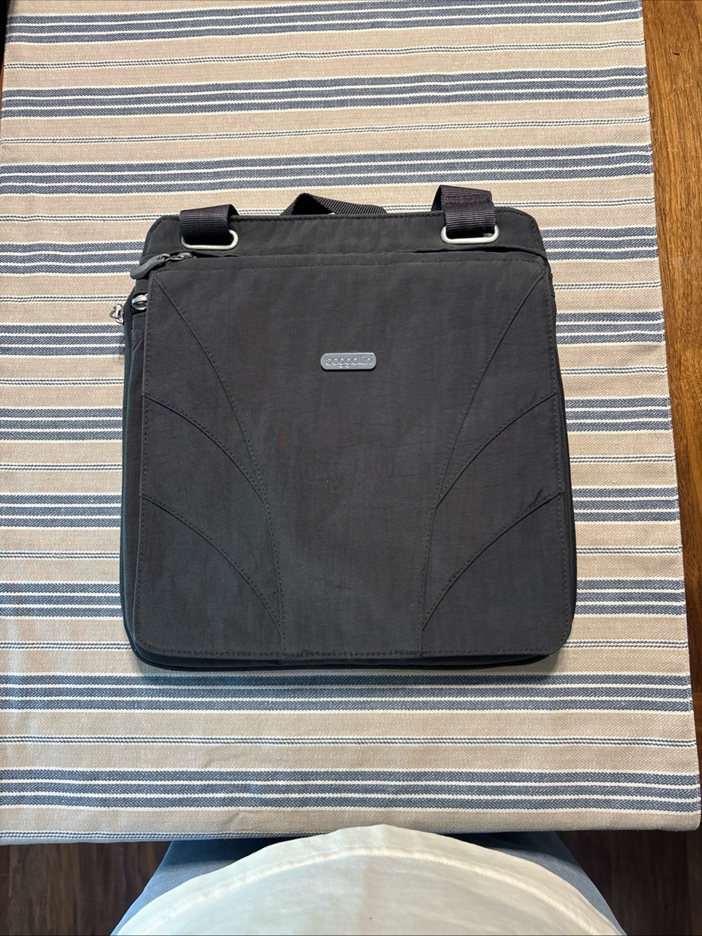 Baggallini Messenger Crossbody BAG Gray 11 X 11 Expandable Nice!